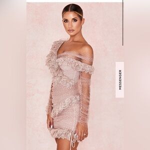 Elegant Off-Shoulder Lace Dress